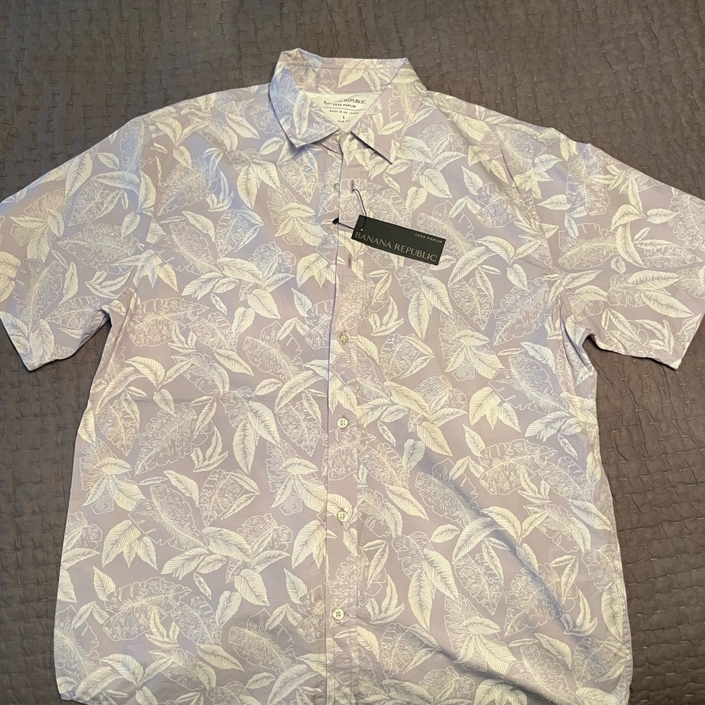 Banana Republic Gray and White Casual Button Down Shirt